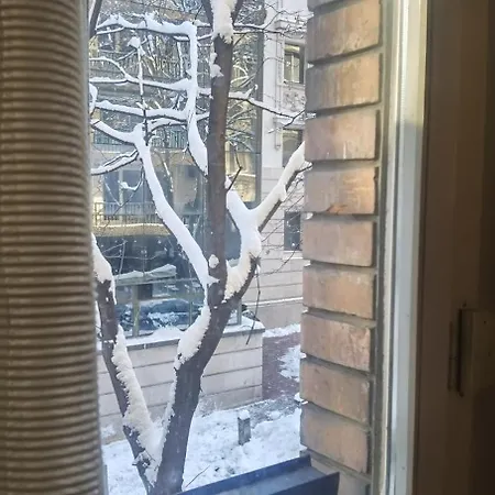 One Bedroom Theatre Apartment *