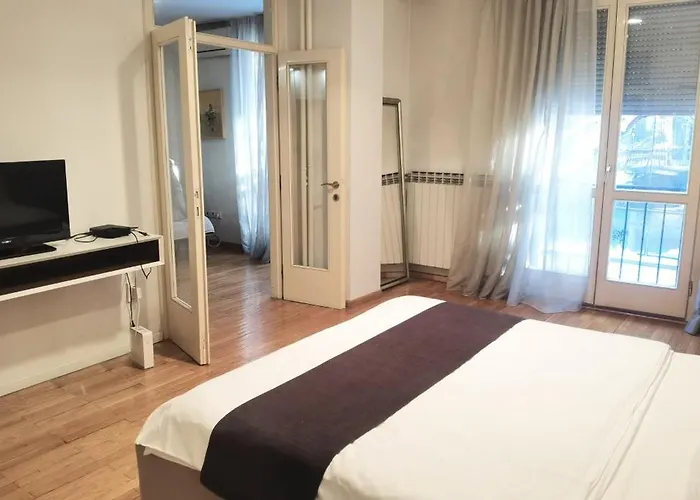 One Bedroom Theatre Apartment